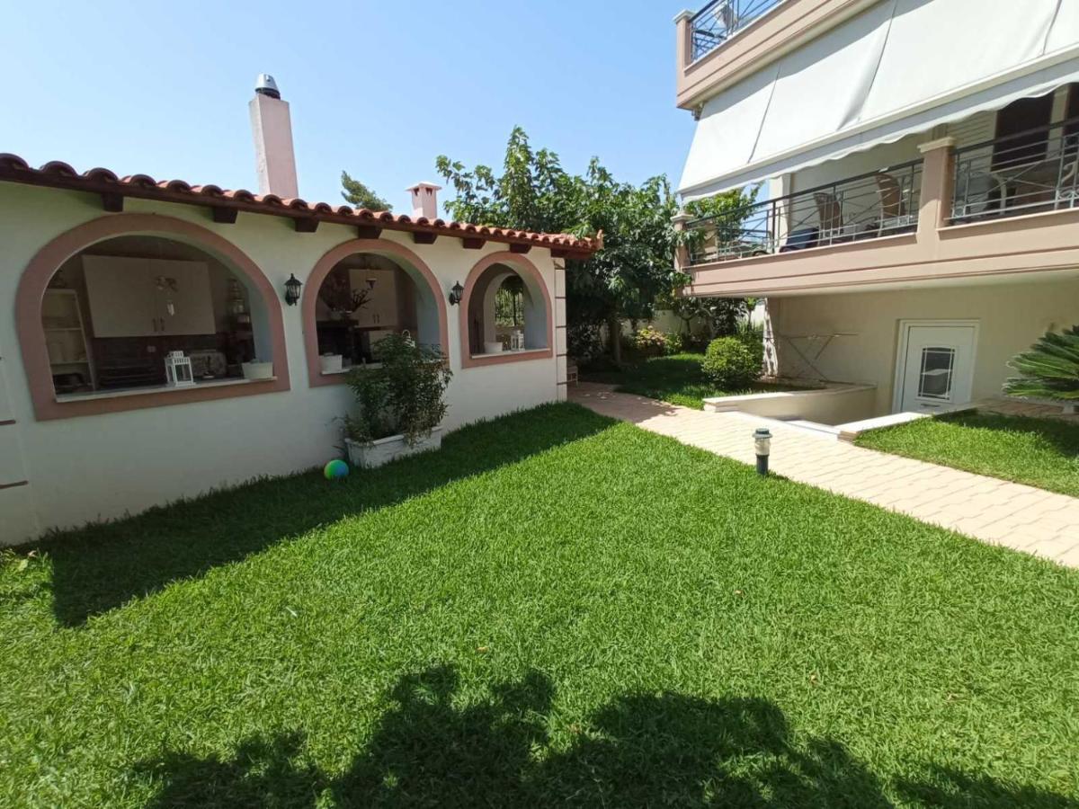 Flat With Garden Near Sea, Port And Airport Apartamento Loútsa Exterior foto